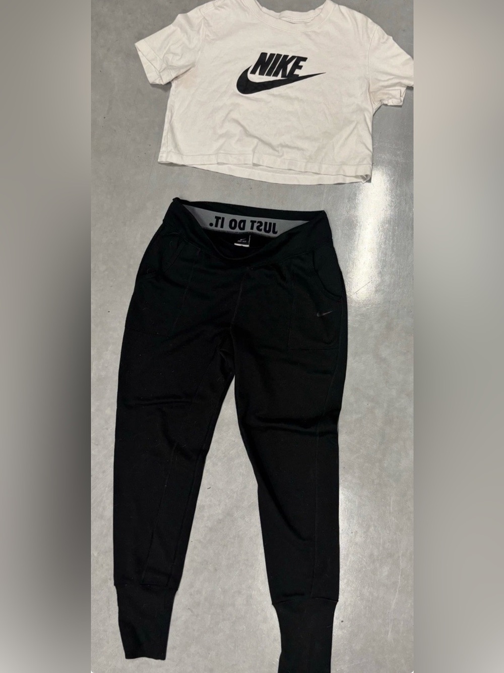 Nike Dri Fit Women's Black Joggers SZ.M / White  Cropped T Shirt SZ.S 2PC Set